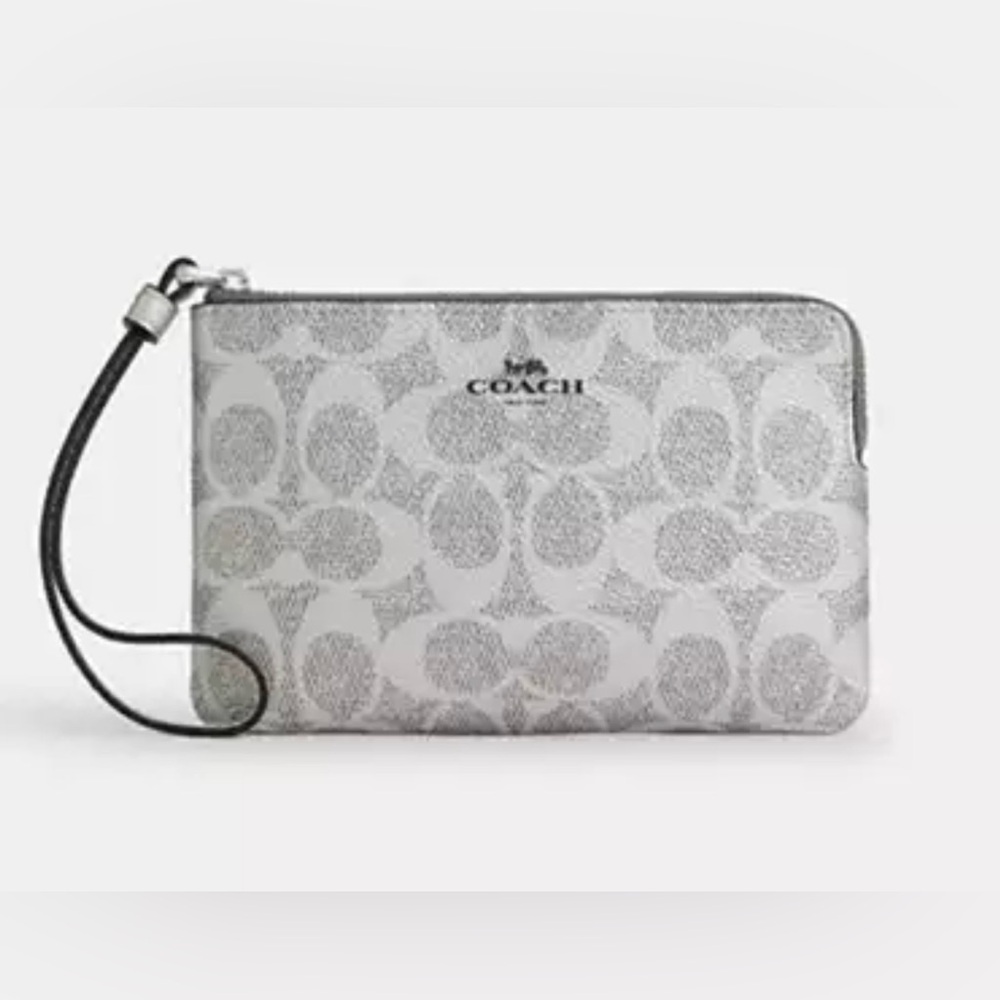 🩶Coach NWT Metallic Silver Corner Zip Wristlet In Signature Canvas‎